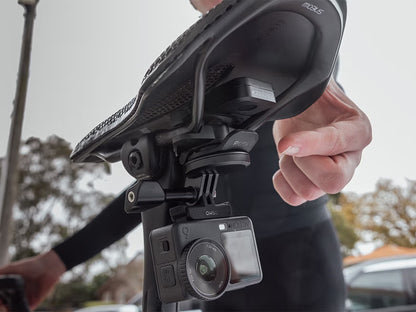 Support de Fixation Alarme et Tracker QUADLOCK SADDLE RAIL ADAPTOR sous Selle