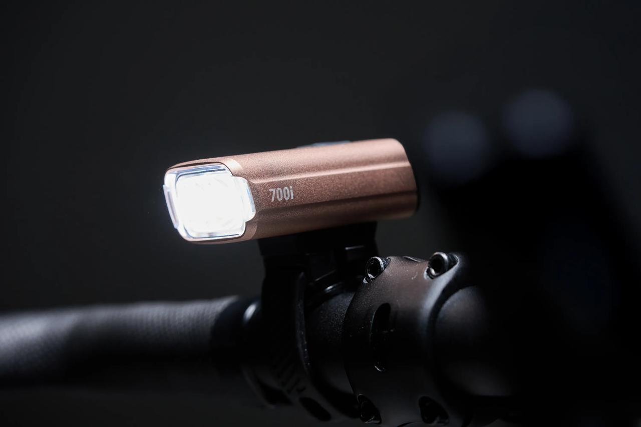 Éclairage Avant BBB NANOSTRIKE 700i Rose