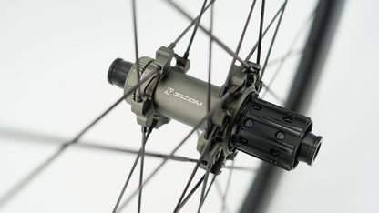 Paires de Roues SCOM ULTRA 40 Tubeless Ready (Center Lock)