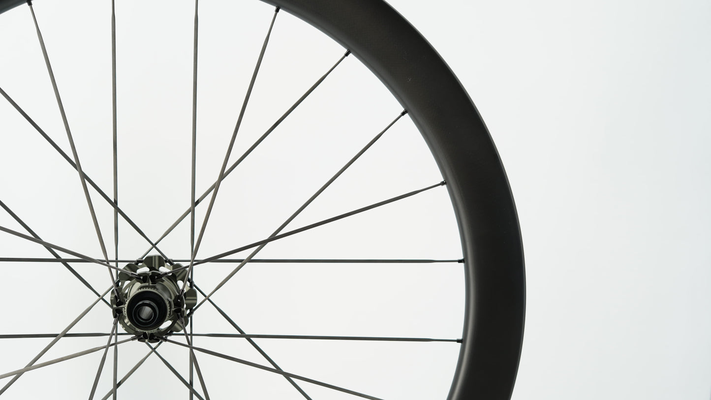 Paires de Roues SCOM ULTRA 50 Tubeless Ready (Center Lock)