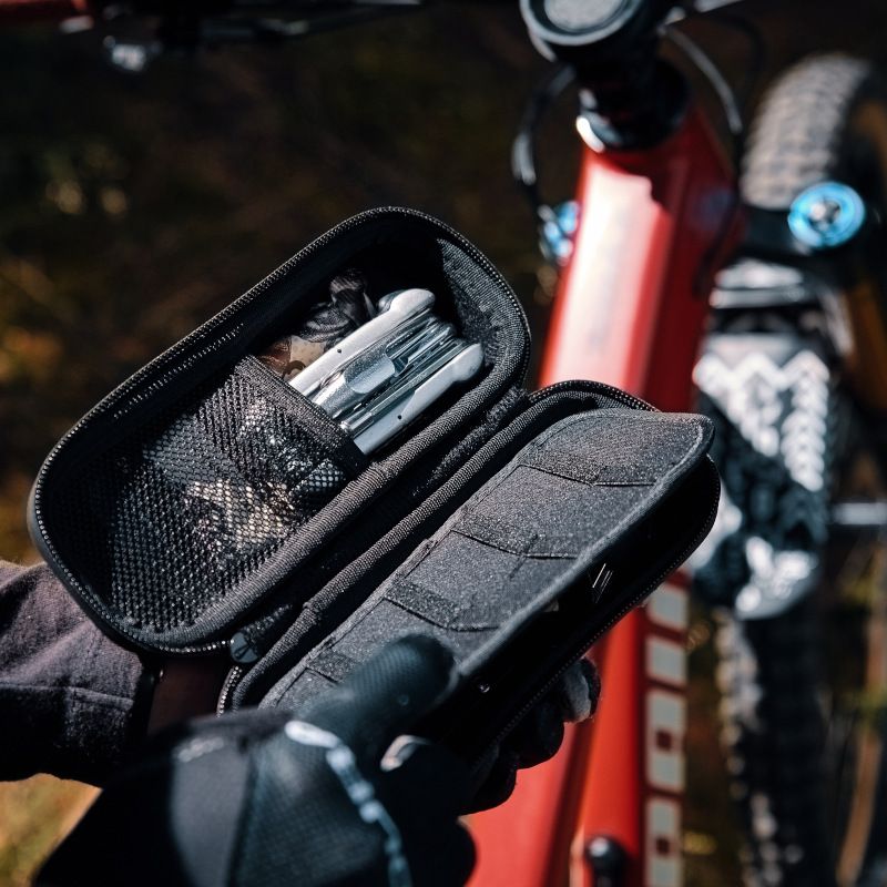 Poche à outils FIDLOCK TWIST TOOLBOX + BIKE BASE Noir