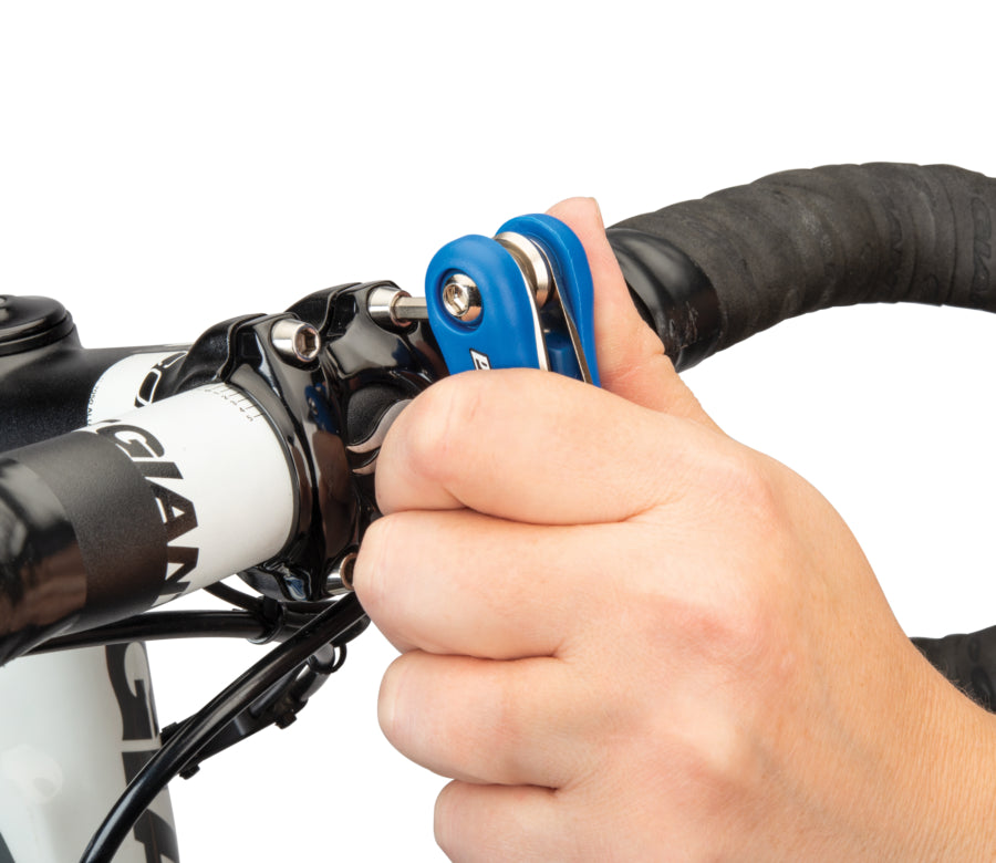 Park Tool MTC-10 desserrant des boulons de potence