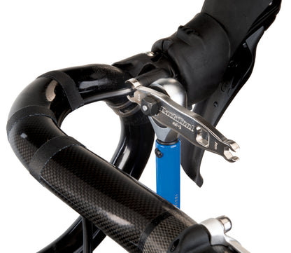 Park Tool MWF-3 utilisée avec une clé dynamométrique TW-5.2