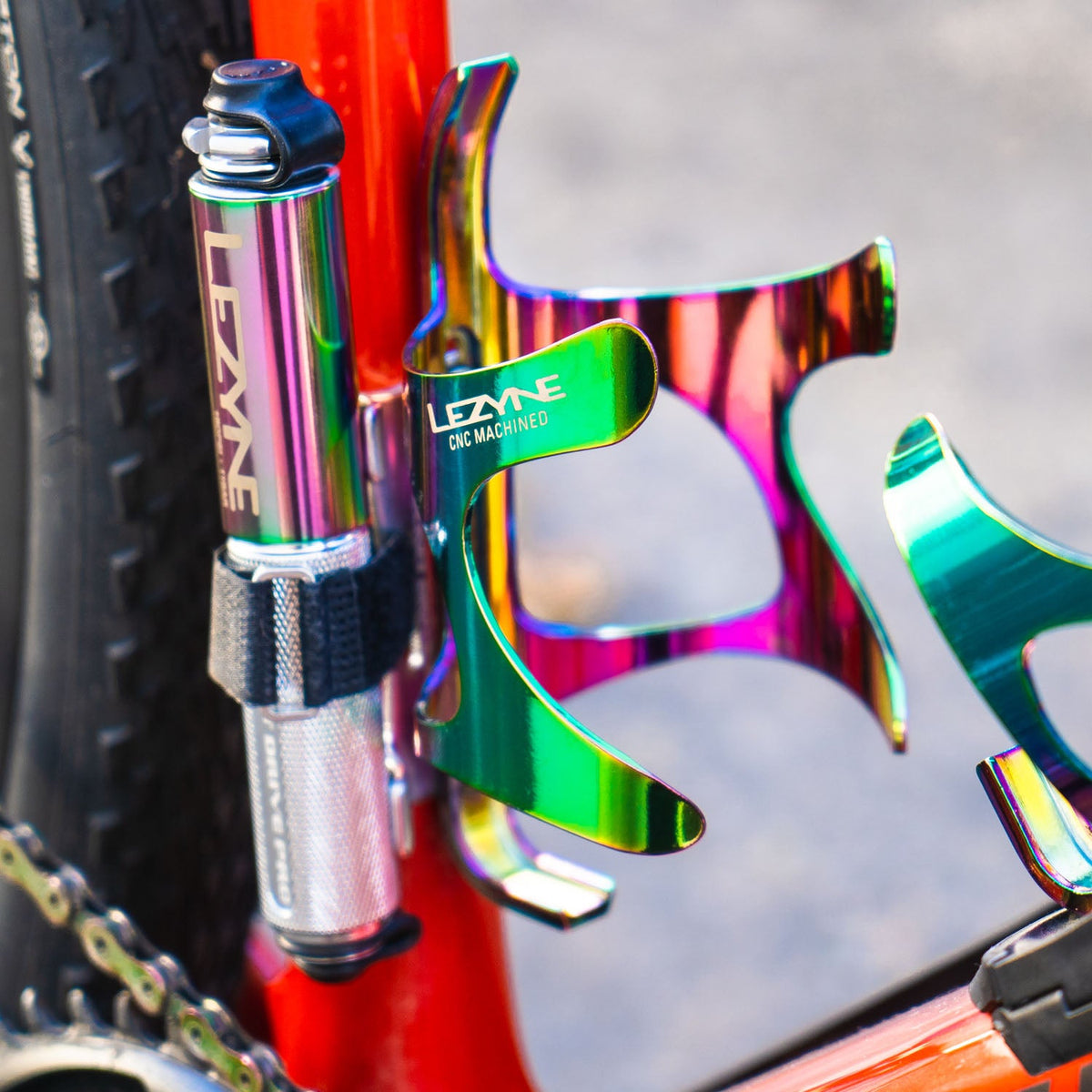 Porte-Bidon LEZYNE CNC ALLOY CAGE Neo Métallique