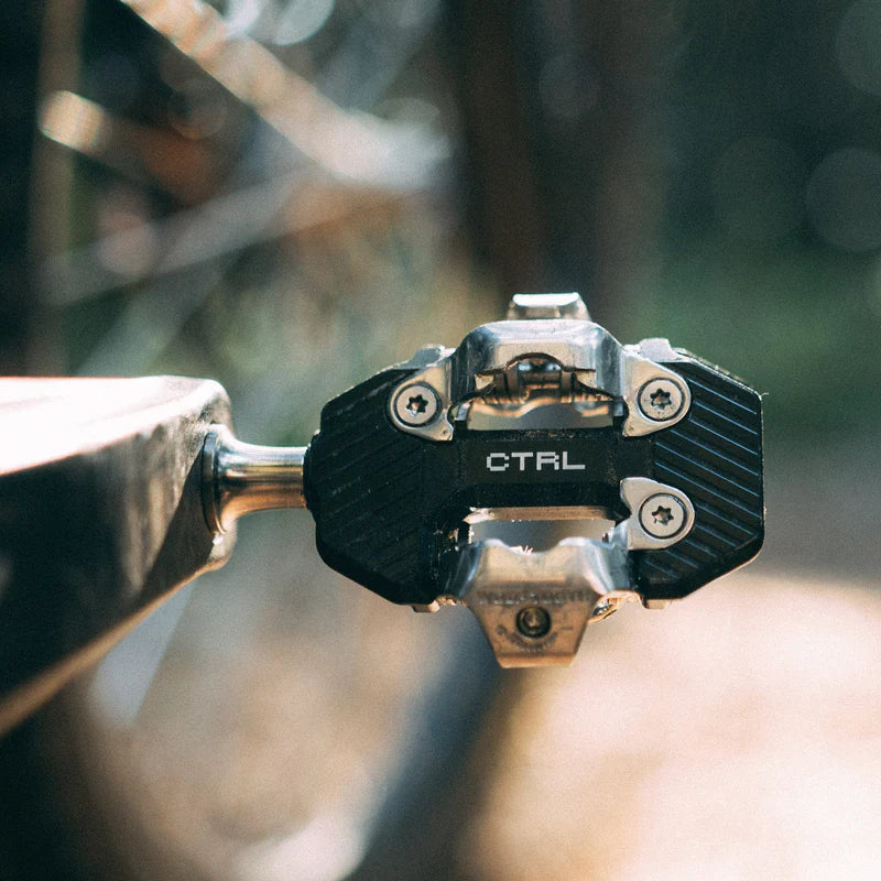 Pédales WOLF TOOTH CTRL TRAIL PERFORMANCE Clipless Argent