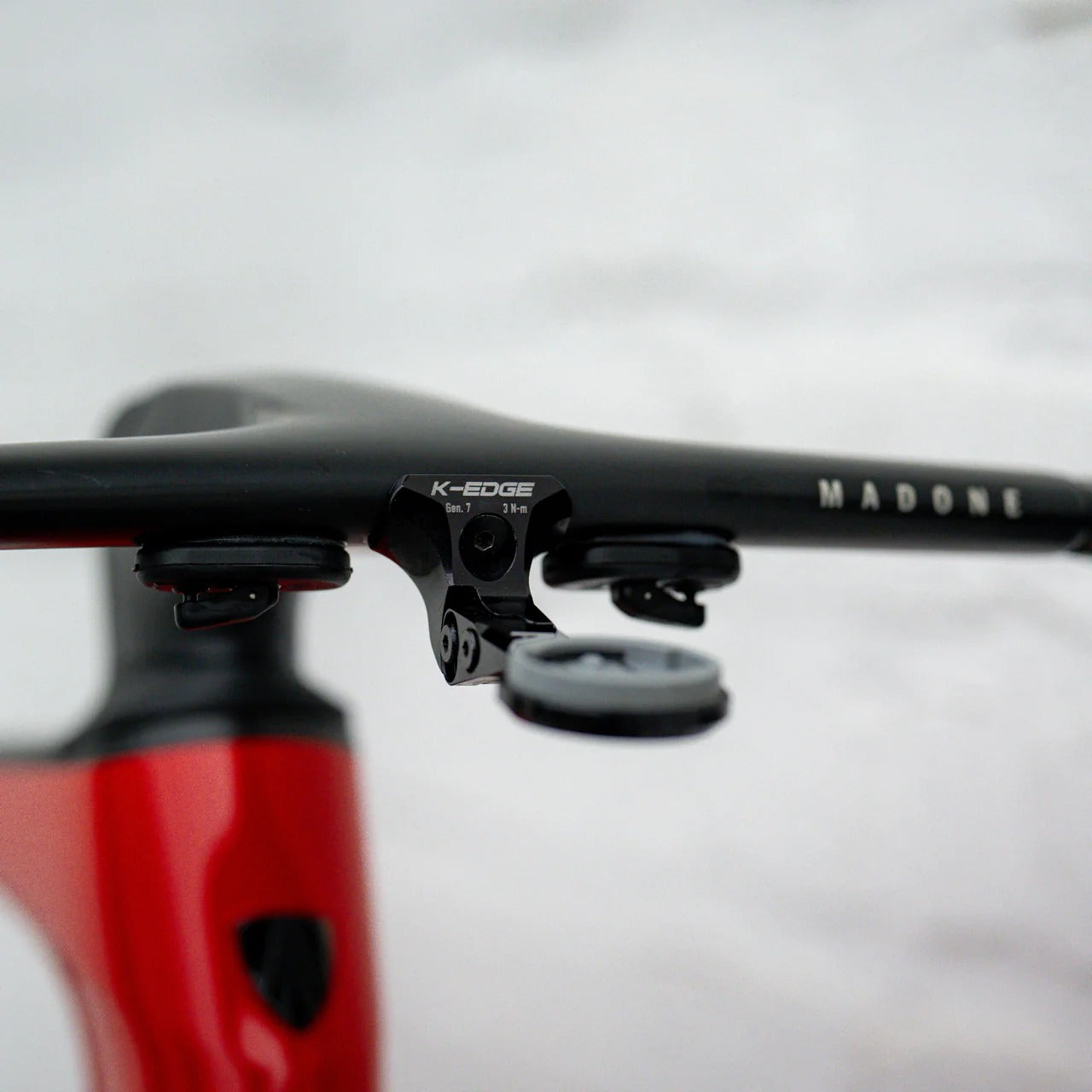 Support pour GPS Wahoo K-EDGE Regular Mount Madone Gen 7 / Emonda