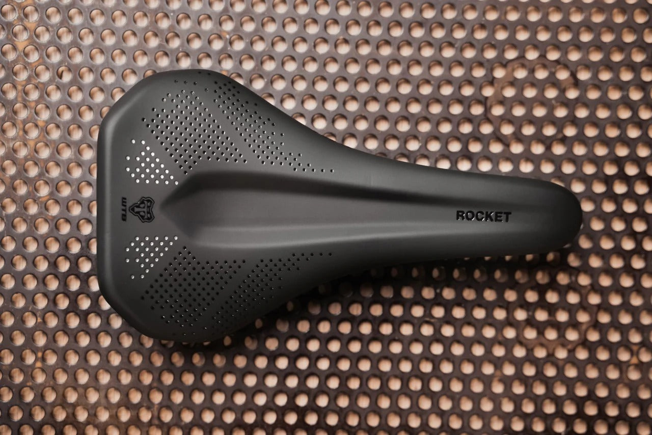 Selle WTB ROCKET FUSION Medium 145mm Rails Titane Noir