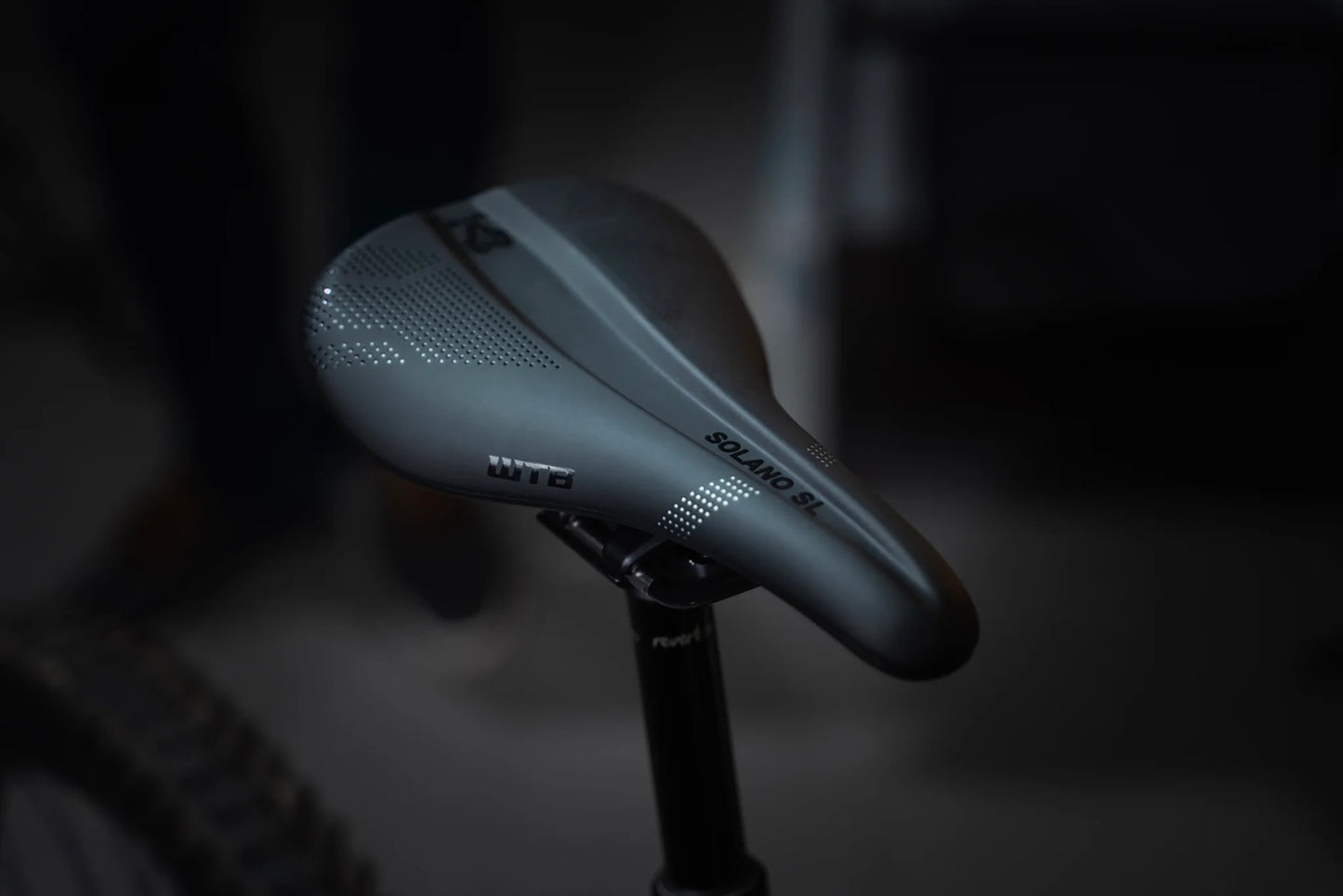 Selle WTB SOLANO SL FUSION Wide 157mm Rails Titane Noir