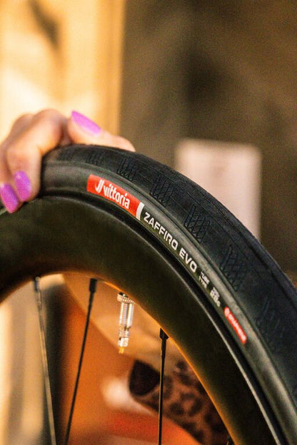 Pneu VITTORIA ZAFFIRO EVO V Graphene G2.0 TubeType Noir