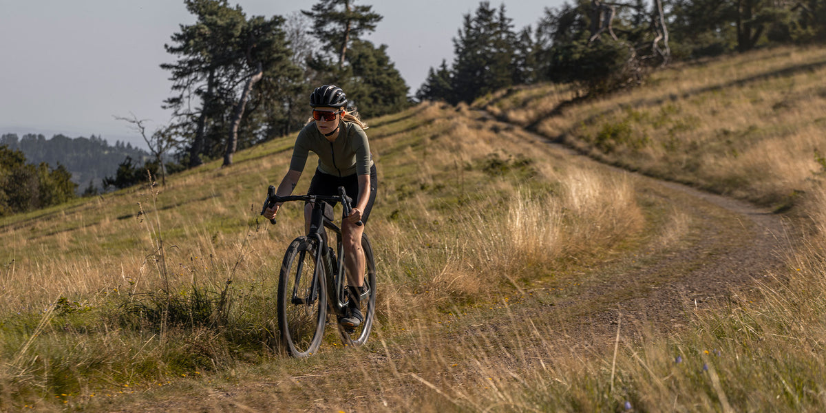 Selle ERGON SR Allroad Pro femme montée sur un vélo gravel